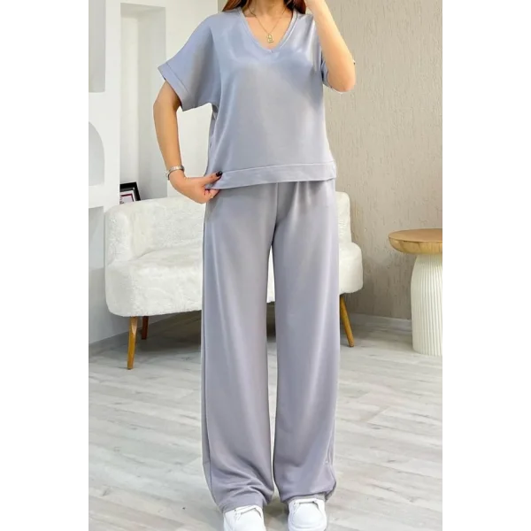 Kadın Modal Kumaş V Yaka Tişört Ve Bol Kesim Pantolon Ikili Takım