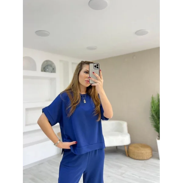 Kadın Modal Kumaş V Yaka Tişört Ve Bol Kesim Pantolon Ikili Takım