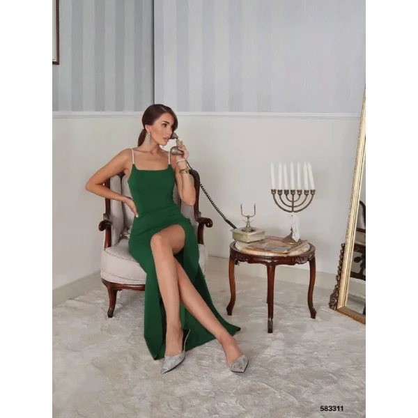 Kadın Omuz Askılı Derin Yırtmaç Detay Maxi Boy Elbise