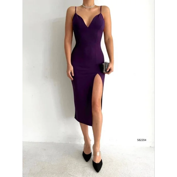 Kadın Omuz Askılı Göğüs Ve Bacak Dekolteli idi Boy Elbise