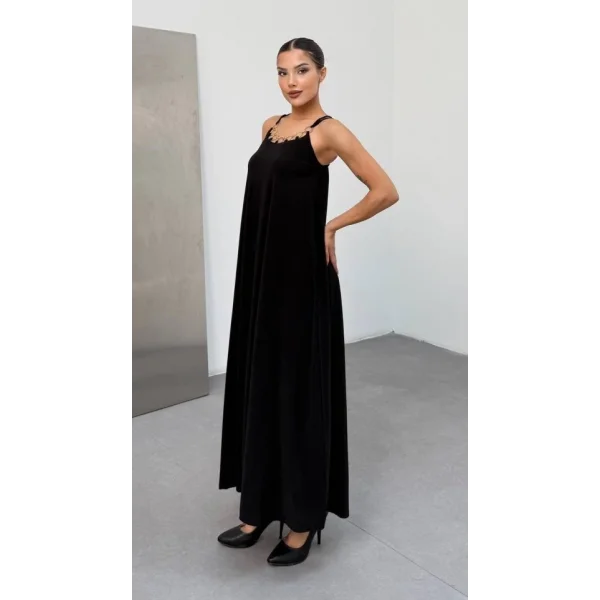 Kadın Omuz Askılı Kuş Gözü Zincir Detay Sandy Kumaş Maxi Boy Elbise