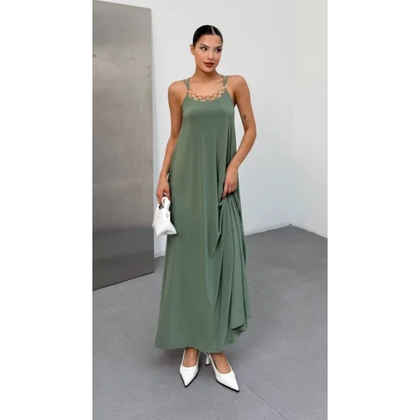 Kadın Omuz Askılı Kuş Gözü Zincir Detay Sandy Kumaş Maxi Boy Elbise