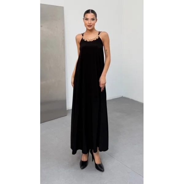 Kadın Omuz Askılı Kuş Gözü Zincir Detay Sandy Kumaş Maxi Boy Elbise