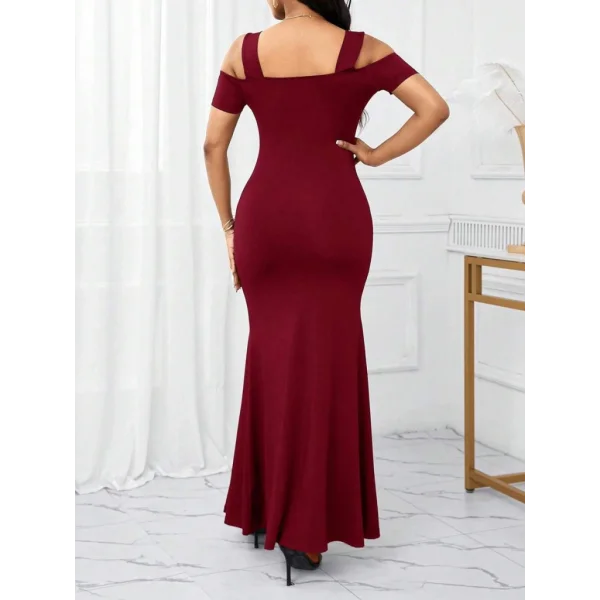 Kadın Omuzlardan Açık Askılı Yırtmaç Detaylı Uzun Ithal Krep Elbise