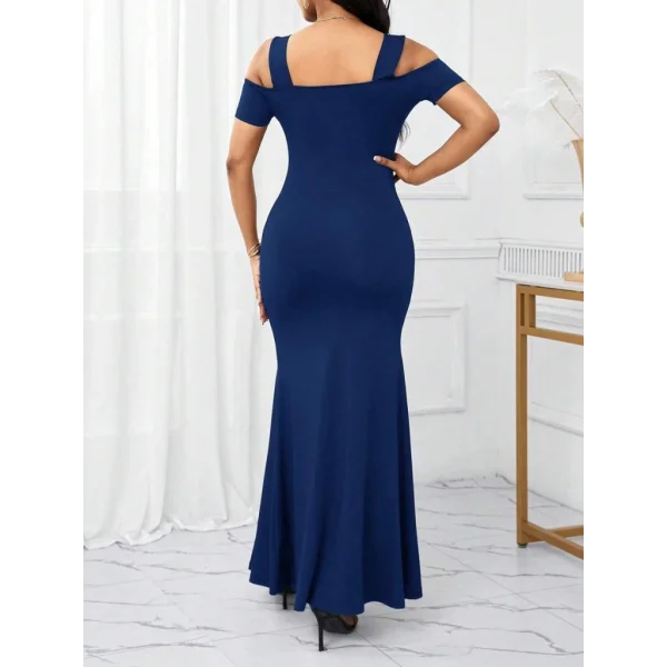 Kadın Omuzlardan Açık Askılı Yırtmaç Detaylı Uzun Ithal Krep Elbise