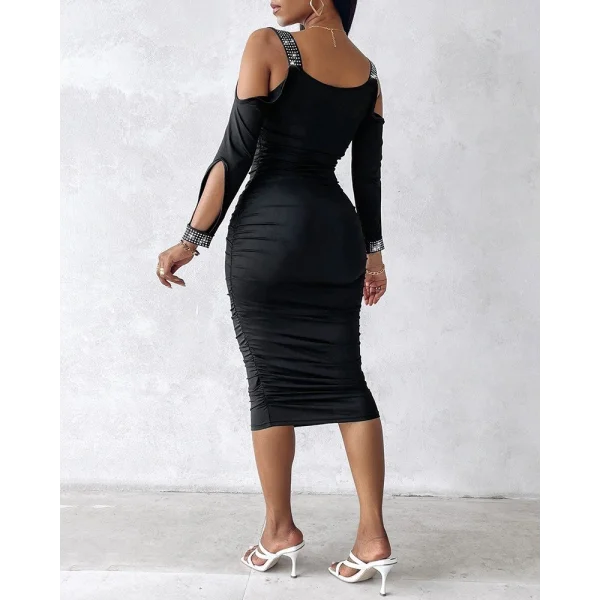 Kadın Omuzlardan Açık Uzun Kollu Taşlı Degaje Yakalı Sandy Midi Elbise