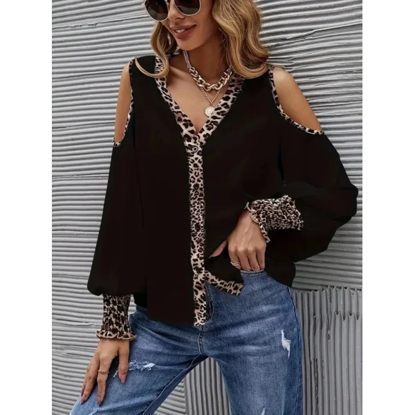 Kadın Omuzlardan Açık Yakalı önden Düğmeli Leopar Detaylı Sandy Bluz