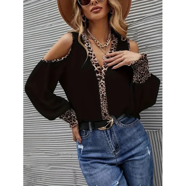 Kadın Omuzlardan Açık Yakalı önden Düğmeli Leopar Detaylı Sandy Bluz