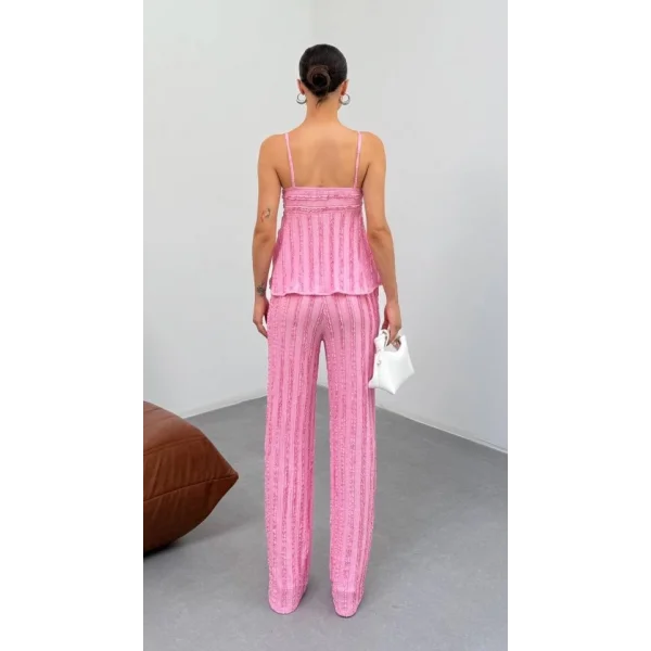 Kadın Pembe  Dokulu Askılı Üst Ve Bol Paça Pantolon 2’li Takım