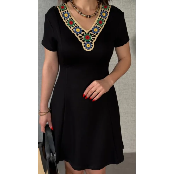 Kadın Penye Kumaş Çiçek Desenli Nakışlı Elbise