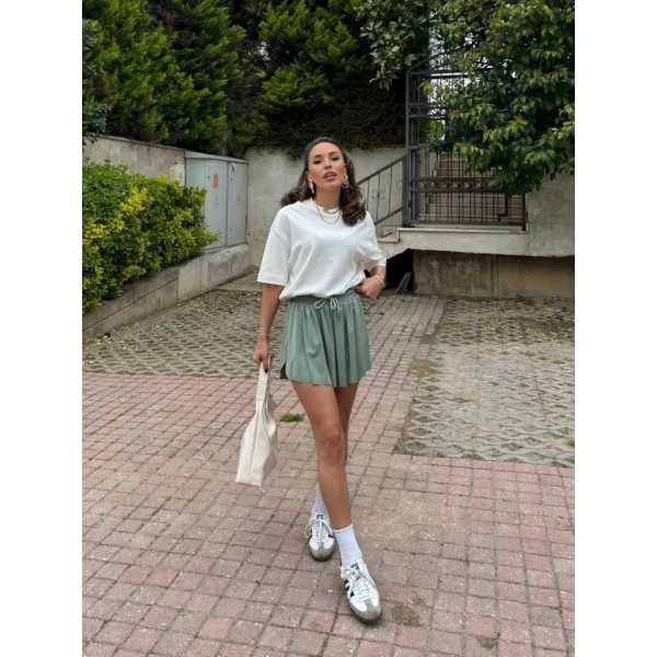 Kadın Sandy Kumaş Bağıcık Detaylı şort