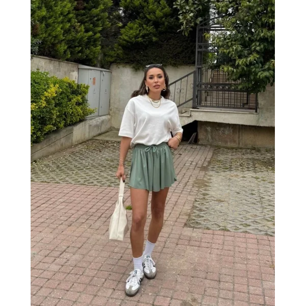 Kadın Sandy Kumaş Bağıcık Detaylı şort