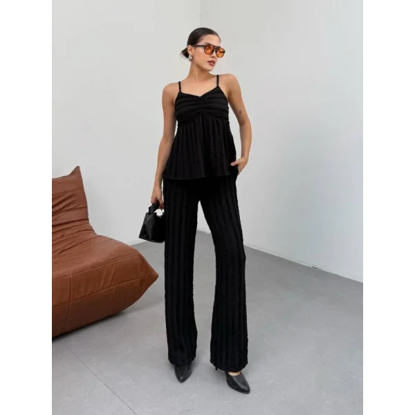 Kadın Siyah Dokulu Askılı Üst Ve Bol Paça Pantolon 2’li Takım