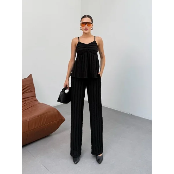 Kadın Siyah Dokulu Askılı Üst Ve Bol Paça Pantolon 2’li Takım
