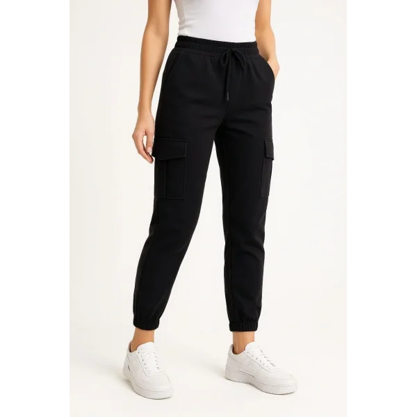 Kadın Siyah Jogger Eşofman Altı Rahat Kalıp, Kargo Cepli,  Lastikli Paça, Günlük Spor Pantolon - Siyah