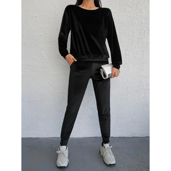 Kadın Siyah Uzun Kollu Tek Omuzu Açık Kadifetakım