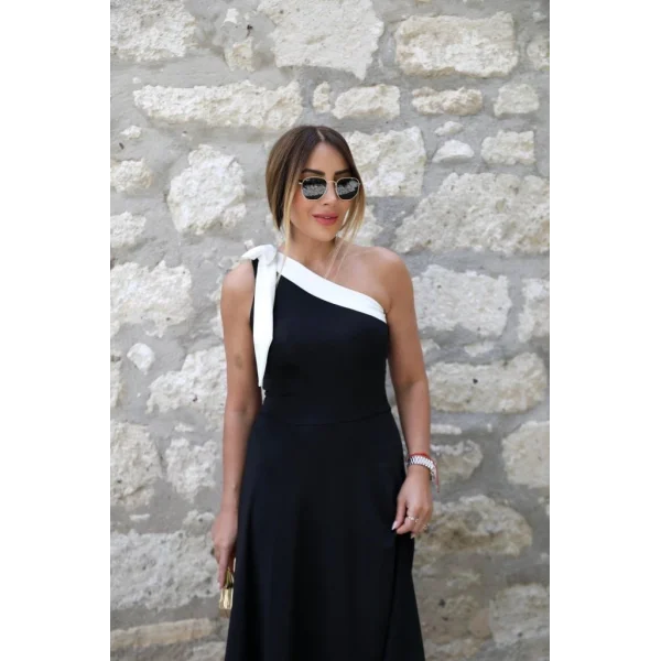 Kadın Tek Omuzu Açık Omuzlardan Kurdela Detaylı çift Renkli Ithal Krep Elbise