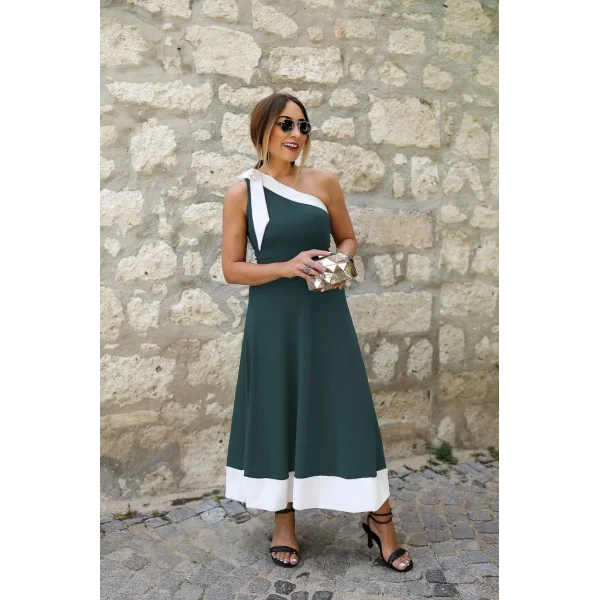 Kadın Tek Omuzu Açık Omuzlardan Kurdela Detaylı çift Renkli Ithal Krep Elbise