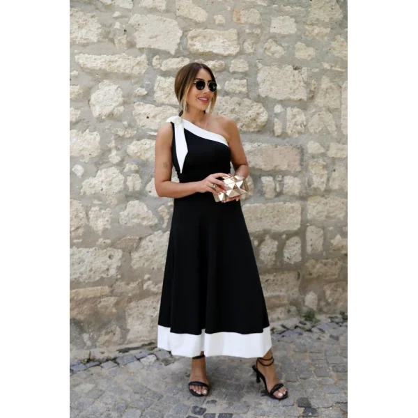 Kadın Tek Omuzu Açık Omuzlardan Kurdela Detaylı çift Renkli Ithal Krep Elbise