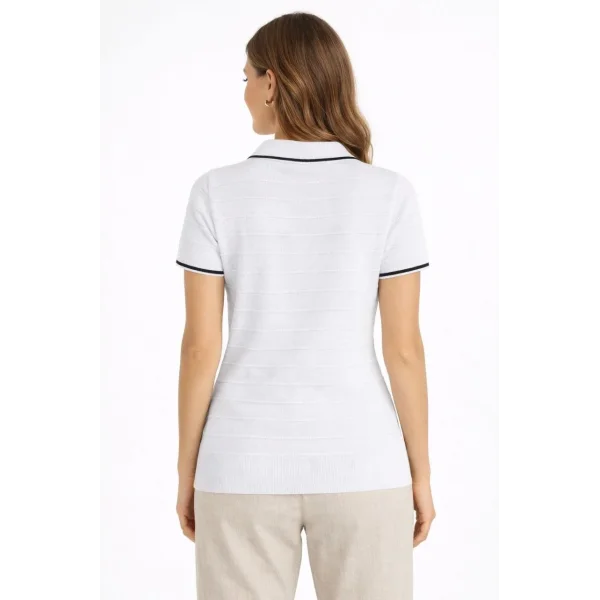 Kadın Triko Kumaş Yakalı Düğmesiz Açık Yaka Fitilli Kısa Kollu Regular Fit Tişört T-shirt - Beyaz