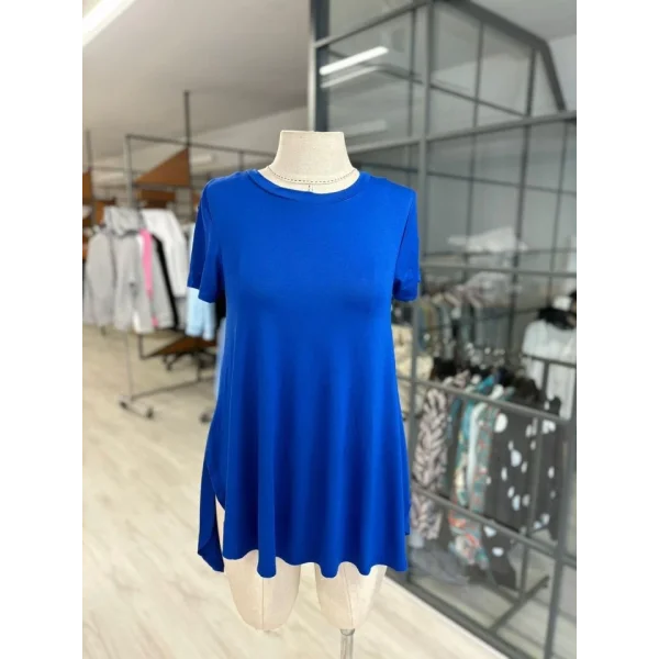 Kadın Türlü Viskon Kumaş Yırtmaç Detaylı Bluz