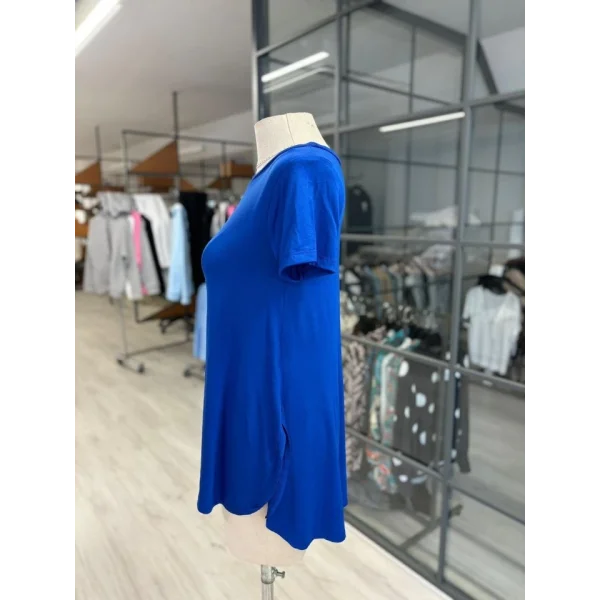 Kadın Türlü Viskon Kumaş Yırtmaç Detaylı Bluz