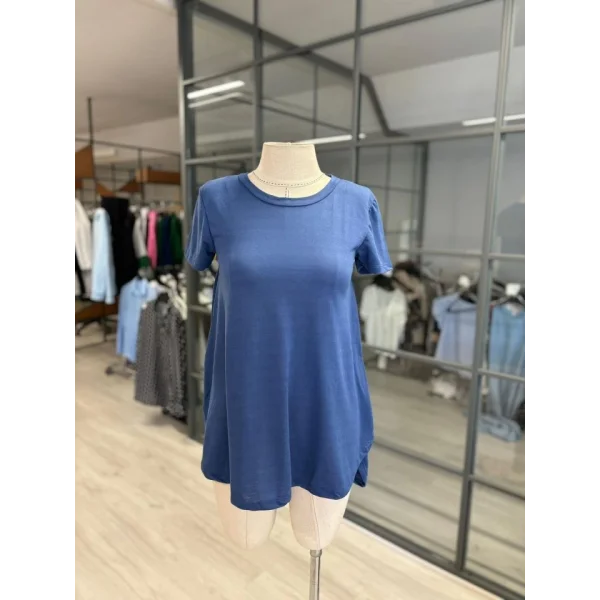 Kadın Türlü Viskon Kumaş Yırtmaç Detaylı Bluz