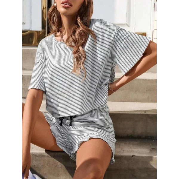 Kadın Üst Bluz Alt Beli Lastikli Şort Viskon Kumaş İkili Takım