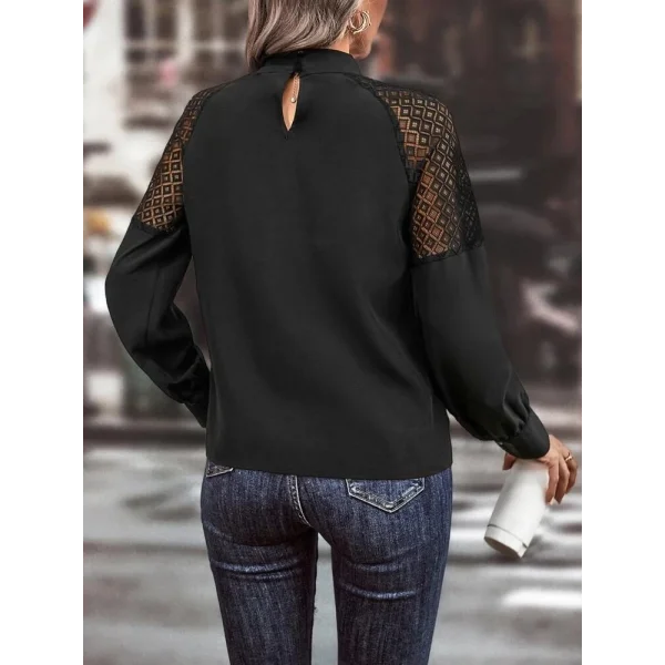 Kadın Uzun Kollu Anahtar Deliği Yaka Reglan Kol Dantel Detaylı Ithal Krep Bluz