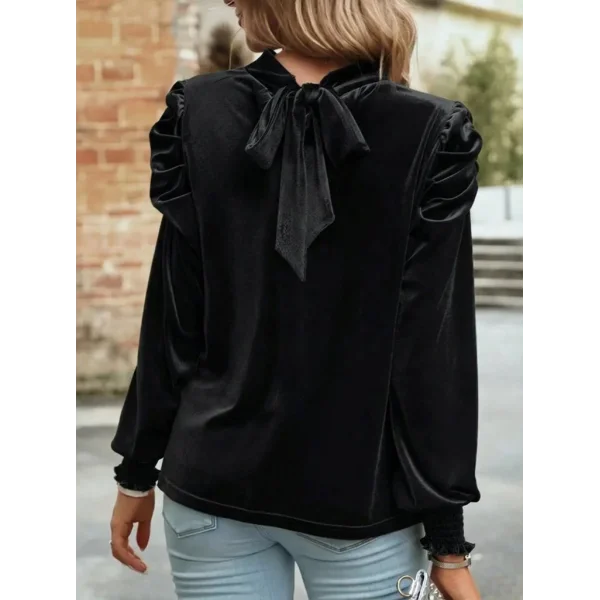 Kadın Uzun Kollu Balıkçı Yaka Damla Detaylı Kadife Bluz