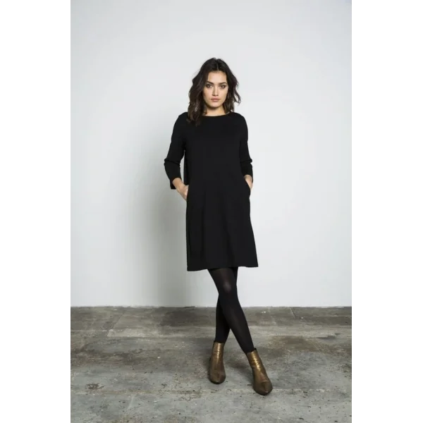 Kadın Uzun Kollu Bisiklet Yaka Cep Detay Etek Ucu Volanlı Iki Iplik Elbise