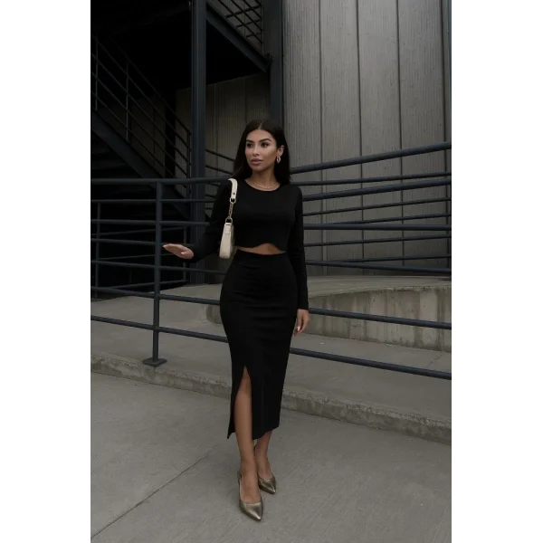 Kadın Uzun Kollu Bisiklet Yaka Kısa Krop Dalgıç Bluz Ile önden Yırtmaçlı Uzun Etek Ikili Takım