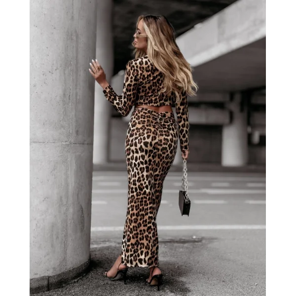 Kadın Uzun Kollu Bisiklet Yaka Kısa Krop Dalgıç Bluz Ile önden Yırtmaçlı Uzun Etek Ikili Takım