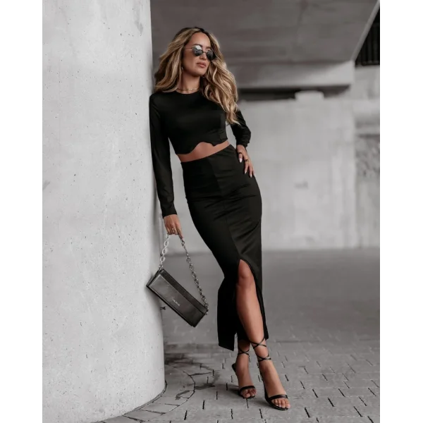 Kadın Uzun Kollu Bisiklet Yaka Kısa Krop Dalgıç Bluz Ile önden Yırtmaçlı Uzun Etek Ikili Takım