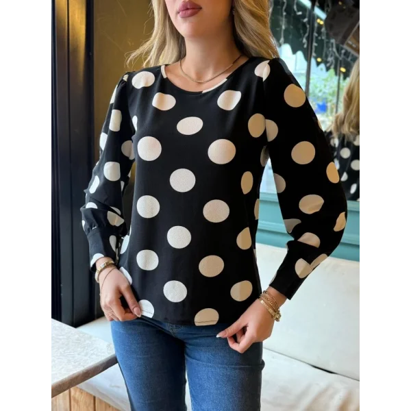 Kadın Uzun Kollu Bisiklet Yaka Kollar Geniş Kol Ağzı Manşetli Iki Düğmeli Detay Krep Bluz