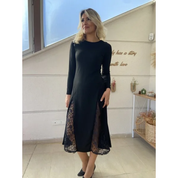 Kadın Uzun Kollu Bisiklet Yaka Sırt Dekolteli Dantel Yırtmaçlı Uzun Krep Elbise