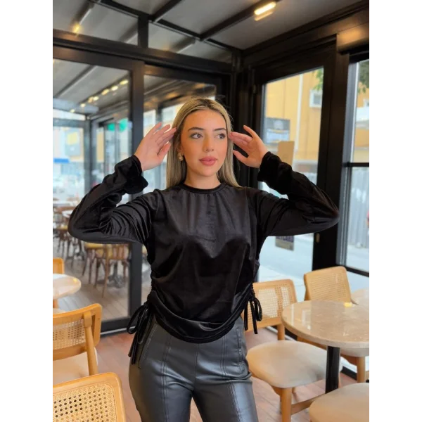 Kadın Uzun Kollu Bisiklet Yaka Yanları Ve Kolları Büzgülü Kadife Bluz