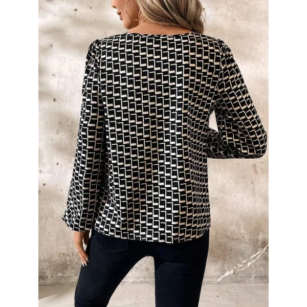 Kadın Uzun Kollu Damla Detaylı Yaka Desenli Süprem Bluz