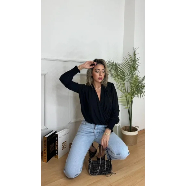Kadın Uzun Kollu Dökümlü Kruvaze Yaka Kol Ucu Gipeli Sandy Bluz