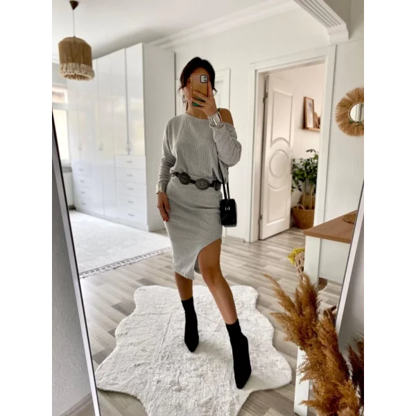 Kadın Uzun Kollu Düşük Omuz Yırtmaç Detay Kaşkorse Etek Bluz Ikili Takım