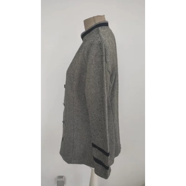 Kadın Uzun Kollu Hakim Yaka Düğme Detaylı Mini Dokuma Ceket