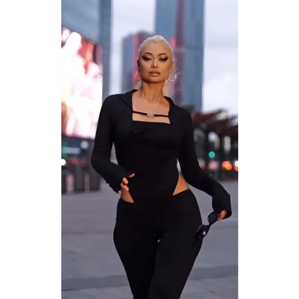 Kadın Uzun Kollu Kare Yaka Toka Ve Bel Dekoltesi Detaylı Tulum Tulum