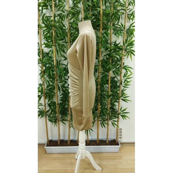 Kadın Uzun Kollu Kruvaze Yaka Kısa Kadife Elbise