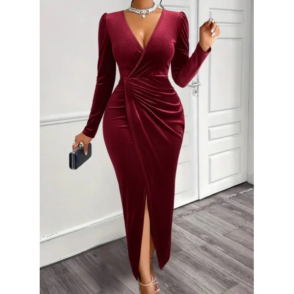 Kadın Uzun Kollu Kruvaze Yaka önünden çapraz Detaylı Uzun Kadife Elbise