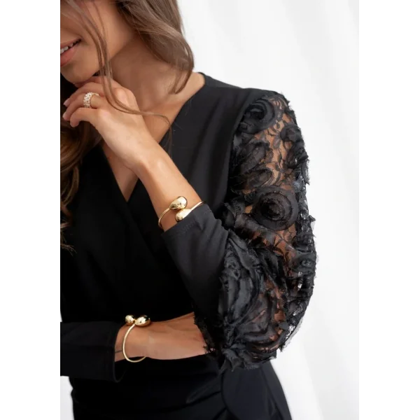 Kadın Uzun Kollu Kruvaze Yakalı önden çapraz Detaylı Kolları çiçek Dantel Detaylı Mini Ithal Krep Elbise