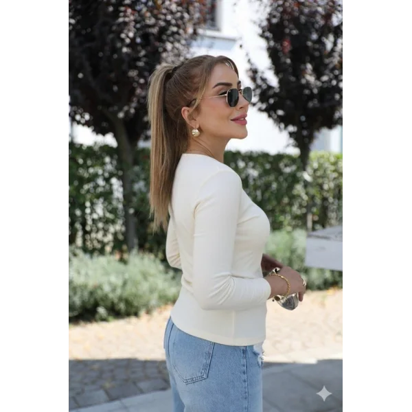 Kadın Uzun Kollu Kruvaze Yakalı Toka Detaylı Viskon Bluz