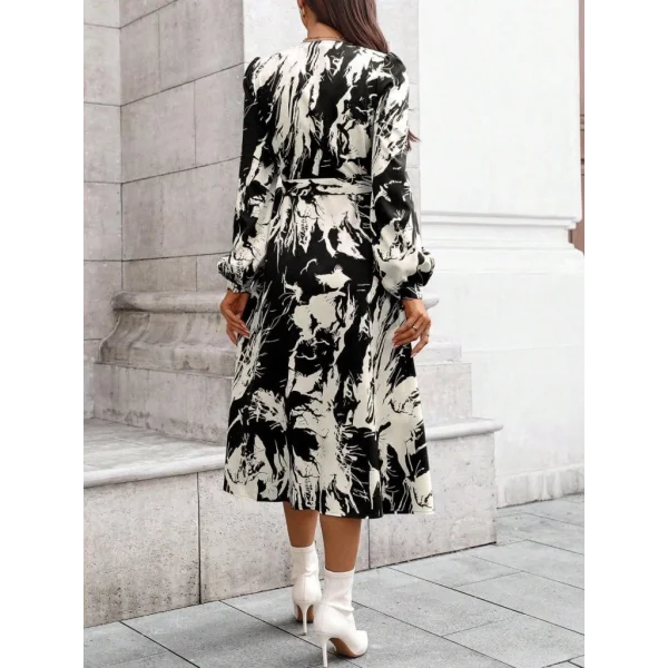 Kadın Uzun Kollu Kruvaze Yakalı Yandan Bağlamalı Desenli Mini Modal Elbise