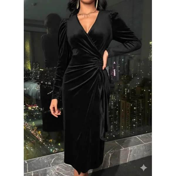 Kadın Uzun Kollu Kruvaze Yakalı Yandan Büzgülü Midi Kadife Elbise