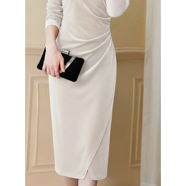 Kadın Uzun Kollu Kruvaze Yakalı Yandan Büzgülü önden çapraz Detaylı Midi Kadife Elbise