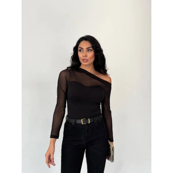 Kadın Uzun Kollu Omuz Dekoltesi Ve Transparan Tül Detay Bluz